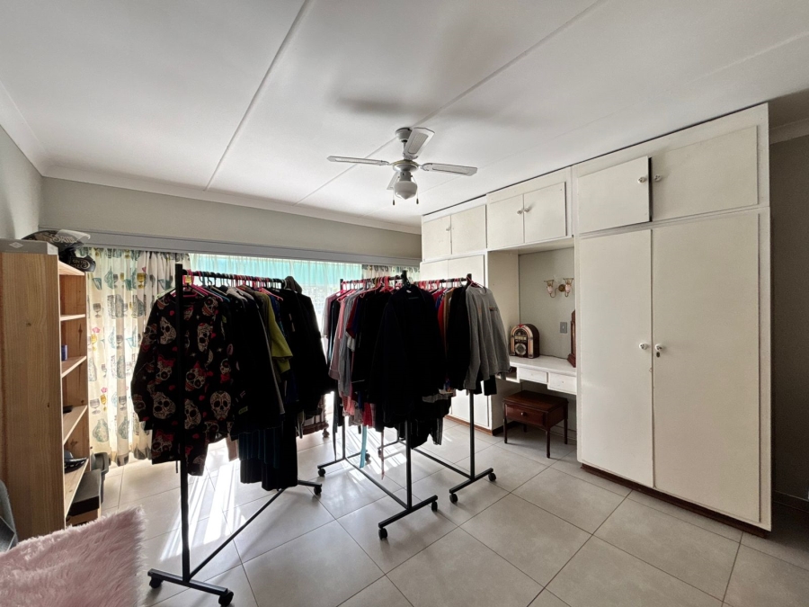 3 Bedroom Property for Sale in Flamwood North West